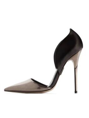 TRUTH or DARE by MADONNA ~ Black and Silver Metallic Sculpted High Heel Pump
